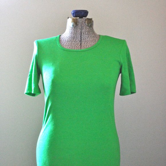 Vibrant green t-shirt summer dress (S/M) - Picture 2 of 6